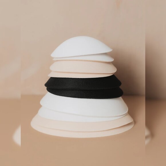 NWOT Klassy Network Signature Brami Padding Set (2) in White Size Medium - Picture 3 of 5